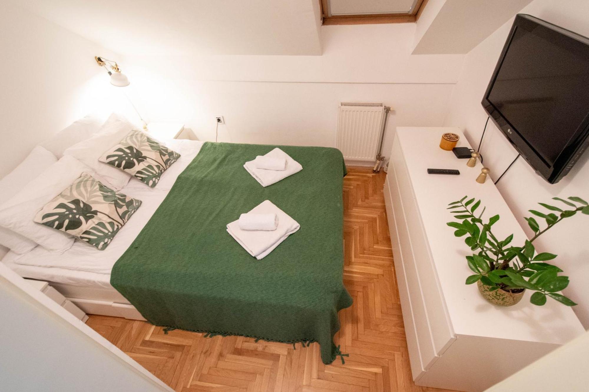 Spacious 1-Bedroom Apartment Novi Sad Exterior photo